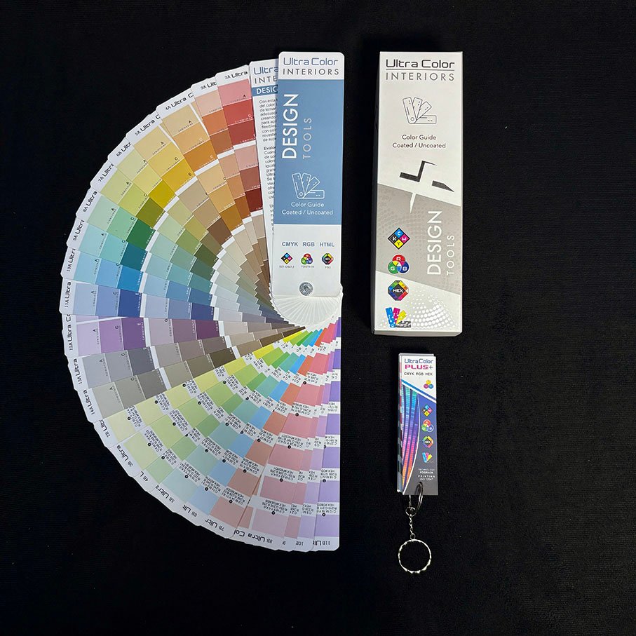 Pantonera Ultra Color Interiors con paleta de colores para decoración y diseño de interiores